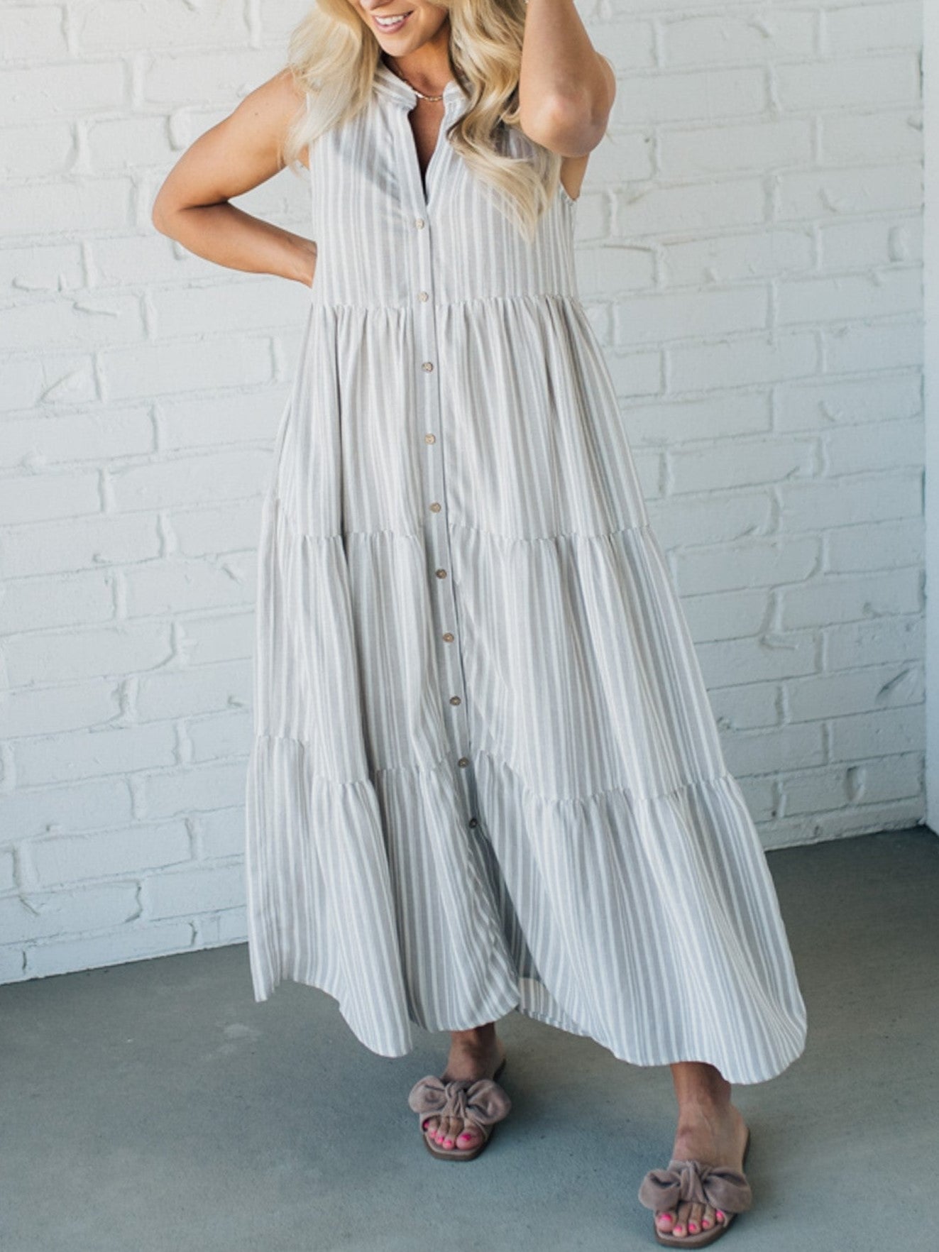 Women's V Neck Striped Button Front Tiered Dress👗