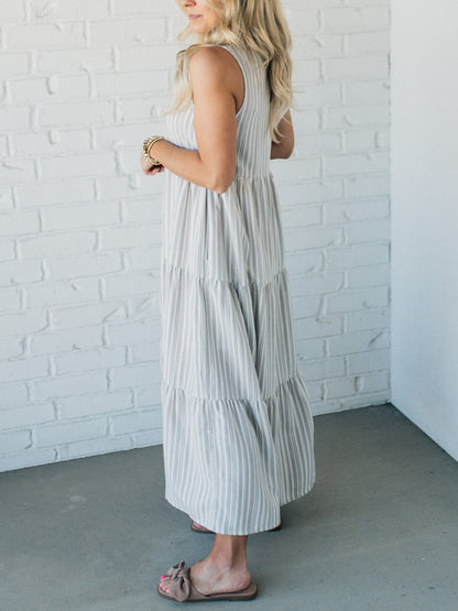 Women's  V Neck Striped Button Front Tiered Dress👗