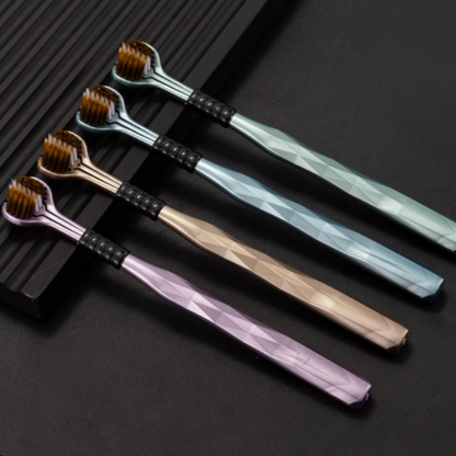 🦷Three-headed multi-angle cleaning toothbrush