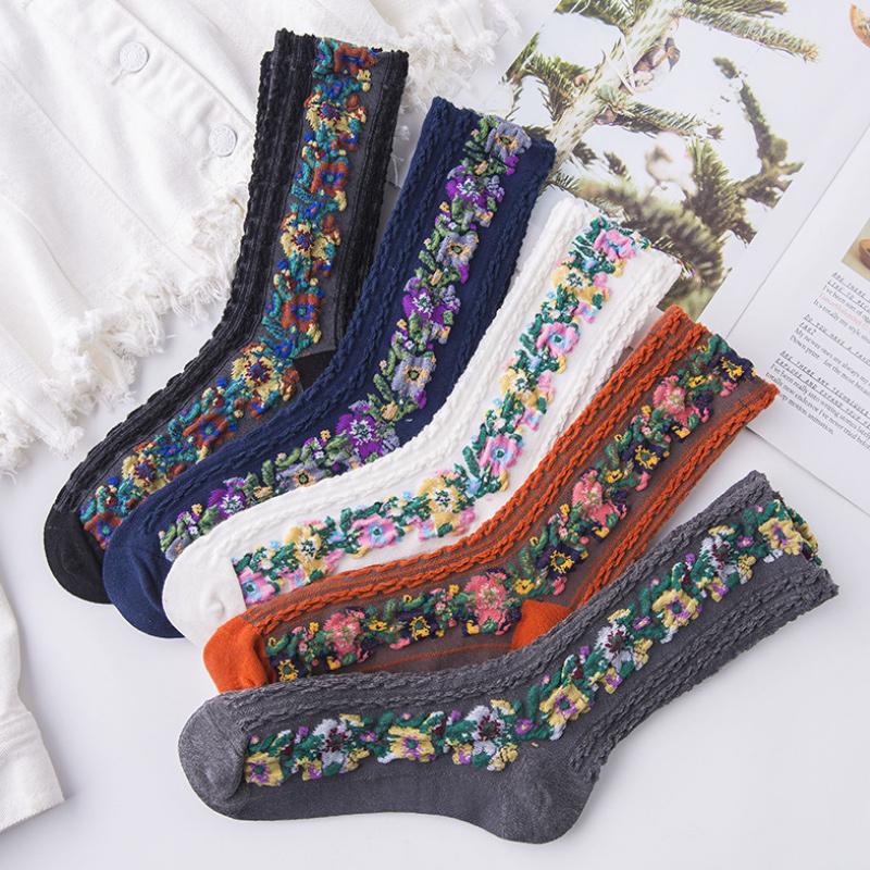 🎅Xmas Hot Sales - Vintage Embroidered Floral Socks(5 pairs)