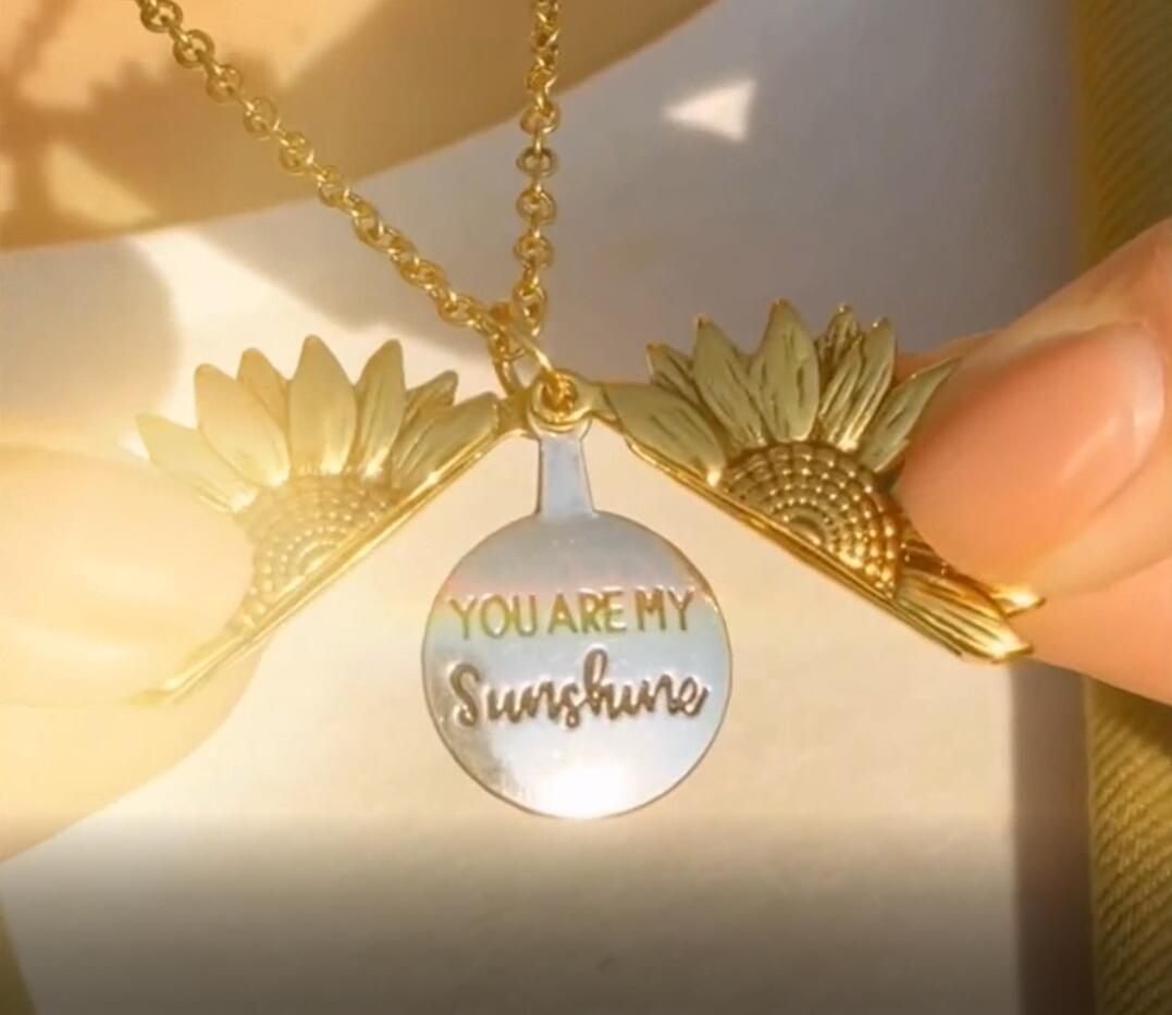 🔥🌞"You Are My Sunshine" Sunflower Necklace With Gift Box🌻