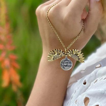 🔥🌞"You Are My Sunshine" Sunflower Necklace With Gift Box🌻