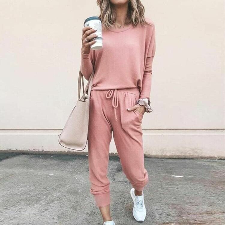 Elegant Women’s Two-Piece Outfit: Top + Pants