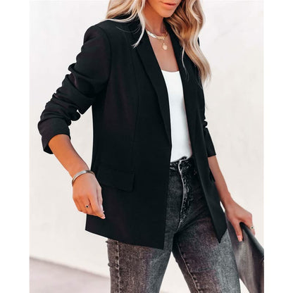 Long-sleeved blazer with a slim fit