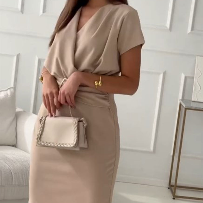 ⏳Time-limited Special👗V-Neck Short Sleeve Short Dress with Cinched Waist