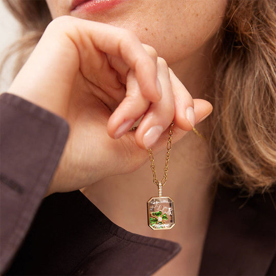 ✨ Vintage Vibe Locket Pendant – Retro Chic for Daily/Date Outfits