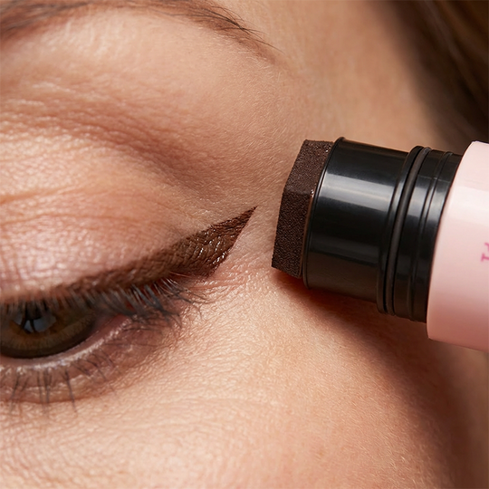 🏆 Last Day Special Price £9.78 ! 🔥Buy 2 Get 1 Free🔥Waterproof Magnetic Eyeliner Stamp & Liner