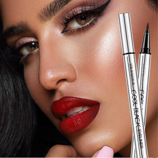 Waterproof & smudge-proof eyeliner